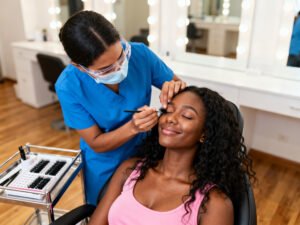 How to Remove Lash Extensions Safely at Home Professional Guide